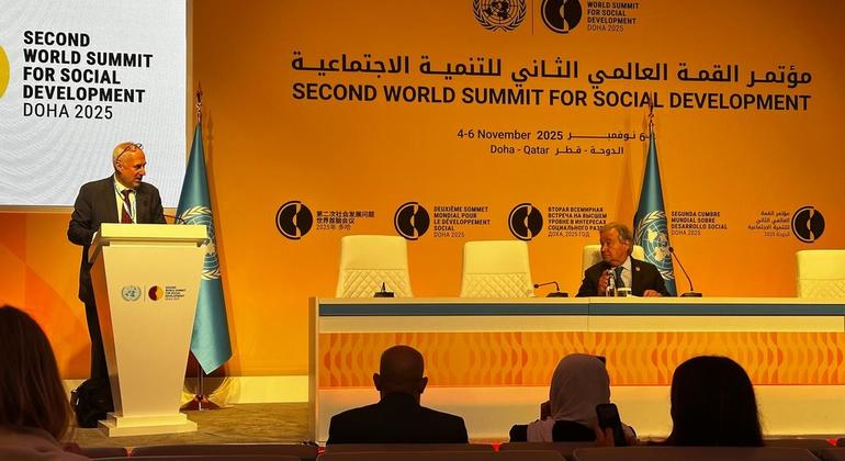 الأمين العام للأمم المتحدة يعقد مؤتمرا صحفيا في قطر على هامش قمة التنمية الاجتماعية في الدوحة.