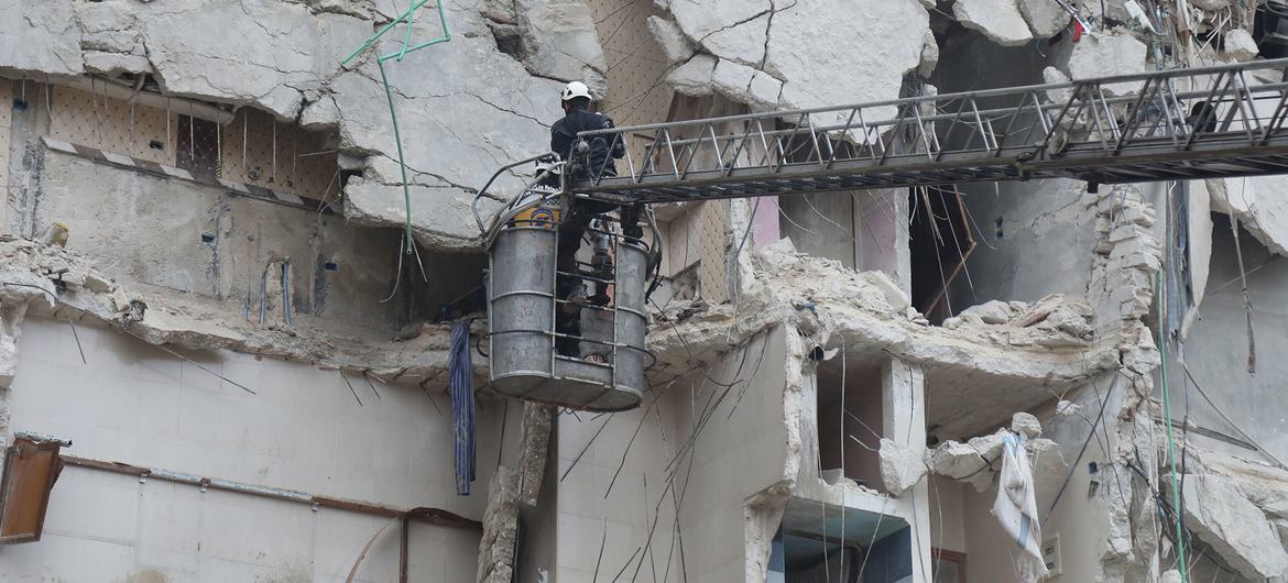 Des bâtiments à Idlib, en Syrie, ont été endommagés par le tremblement de terre qui a frappé la région.