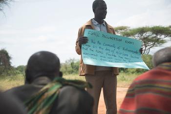 Des hommes et des garçons se joignent à l'effort de plaidoyer contre les mutilations génitales féminines (MGF) en Ouganda.