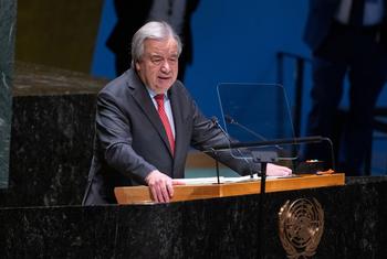 الأمين العام للأمم المتحدة أنطونيو غوتيريش يتحدث في وقت سابق أمام الجمعية العامة.