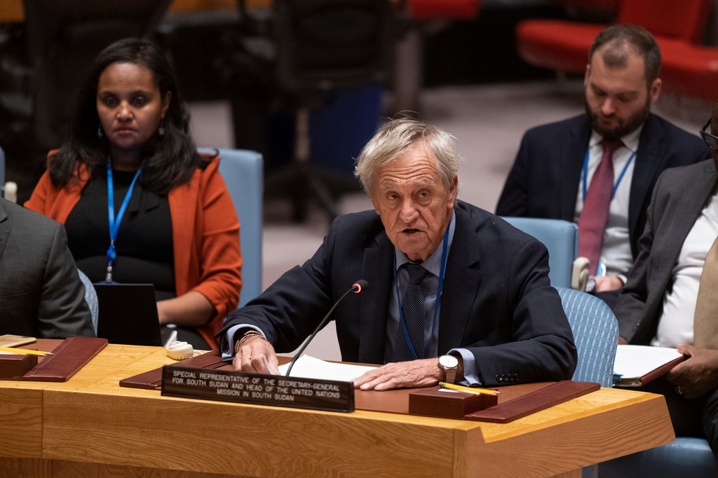 Nicholas Haysom, Représentant spécial du Secrétaire général des Nations Unies et Chef de la Mission des Nations Unies au Soudan du Sud, informe la réunion du Conseil de sécurité de la situation au Soudan et au Soudan du Sud.