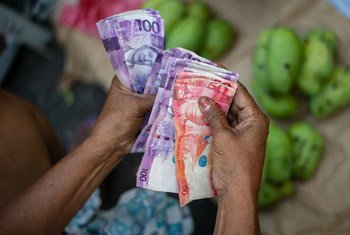 Vendedor de frutas nas Filipinas