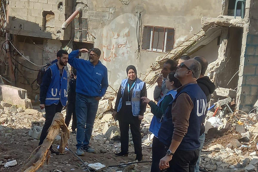 Mkuu wa OHCHR katika OPT Ajith Sunghay (wa pili kutoka kushoto), wakati wa ziara ya OHCHR huko wa Gaza. (Maktaba)