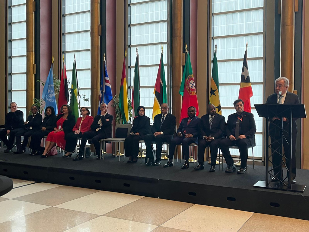 Secretário-geral da ONU, António Guterres, abriu o evento enfatizando a união entre povos que falam o português