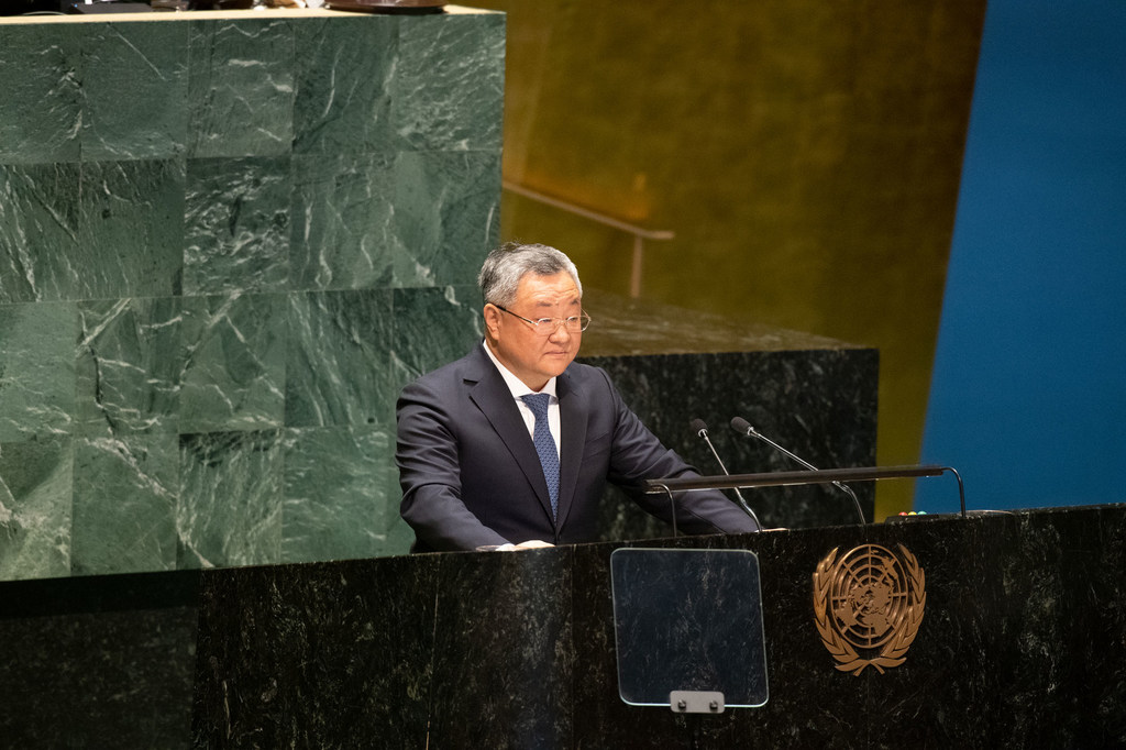 中国驻联合国大使傅聪在纽约联合国全体会议上发表讲话。