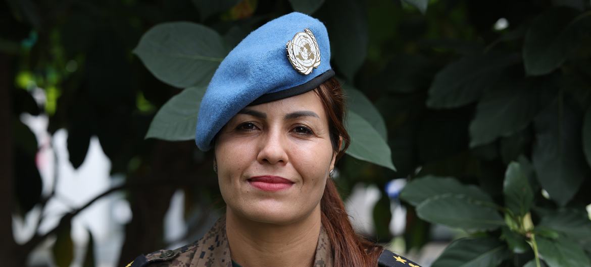 Major Ahlem Douzi, vencedora do Prêmio da ONU para Oficiais Pioneiros de Justiça e Correções