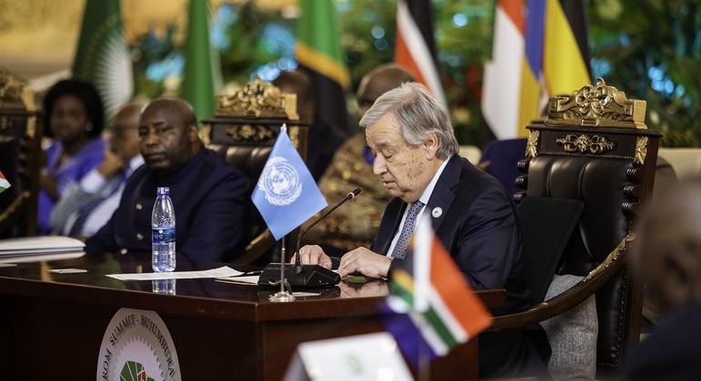 Secretário-geral das Nações Unidas, Antonio Guterres, discursando na 11ª reunião de alto nível do Mecanismo Regional de Supervisão do Quadro de Paz, Segurança e Cooperação para a República Democrática do Congo e região
