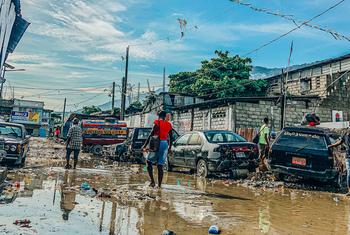 Las zonas urbanas de Haití se han inundado tras las lluvias torrenciales. 