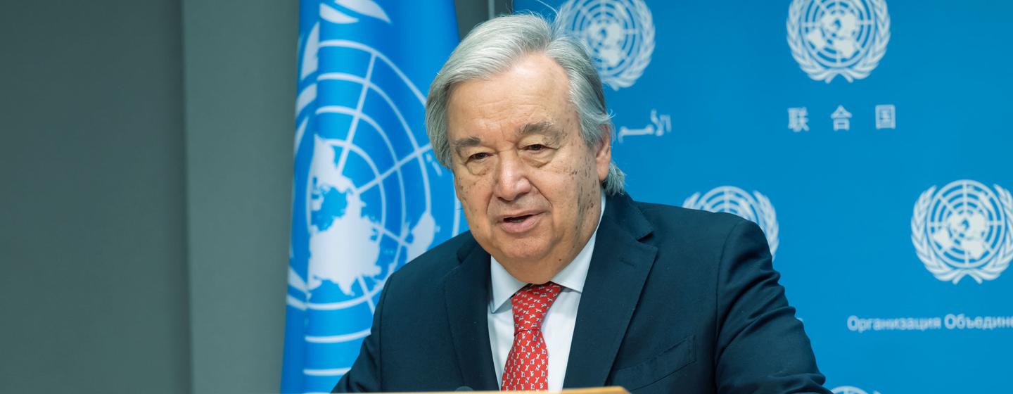 Le Secrétaire général de l'ONU, António Guterres, informe les journalistes des récents développements en Israël et à Gaza.