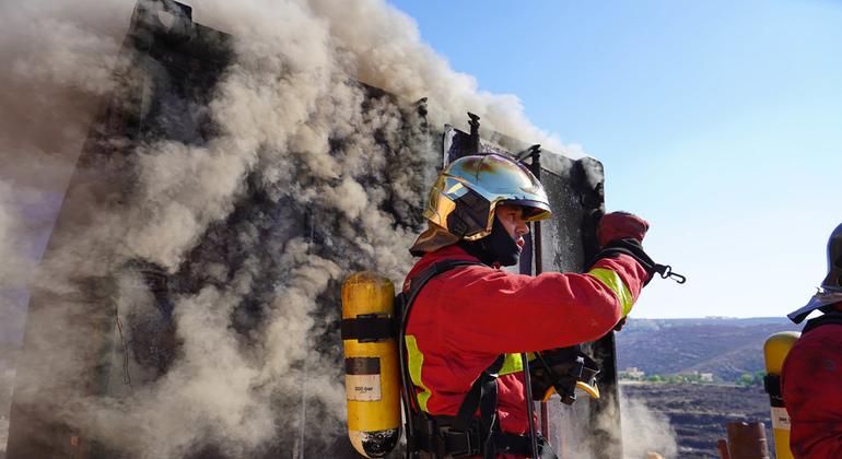 Les pompiers de Paris ont partagé une partie de leur expertise avec les pompiers libanais pour leur permettre de se former sur le caisson de feu, caisson d’entraînement qui permet de s’exercer à la maîtrise de tout type d’incendie.