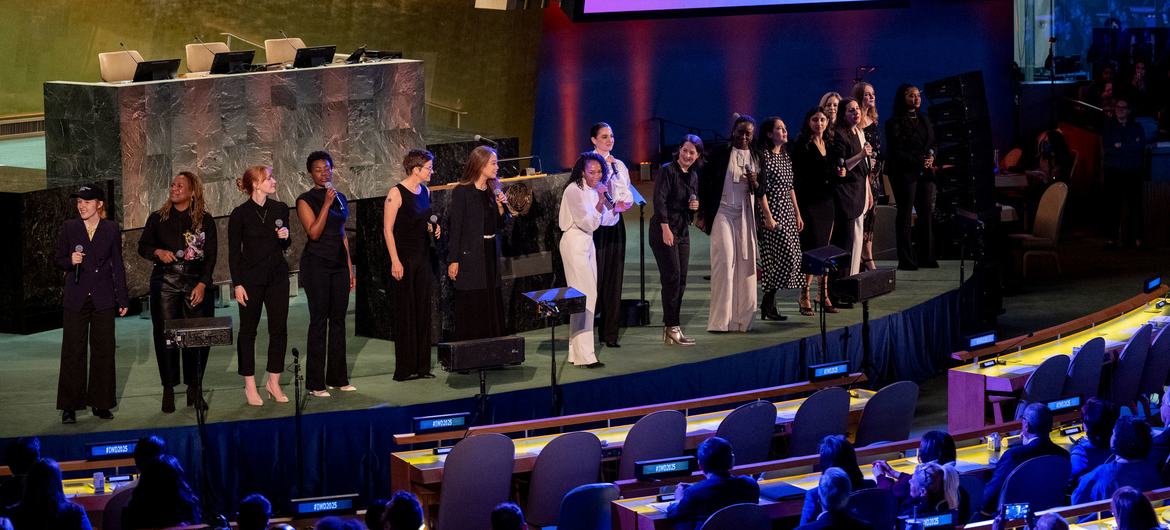 Les acteurs de la comédie musicale de Broadway "Suffs" se produisent à l'Assemblée générale des Nations Unies.