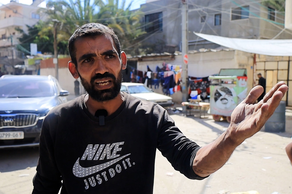 Mohammed Salah Rajab a été déplacé de la ville de Gaza à plusieurs reprises et cherche maintenant refuge à Deir Al-Balah, dans le centre de Gaza.