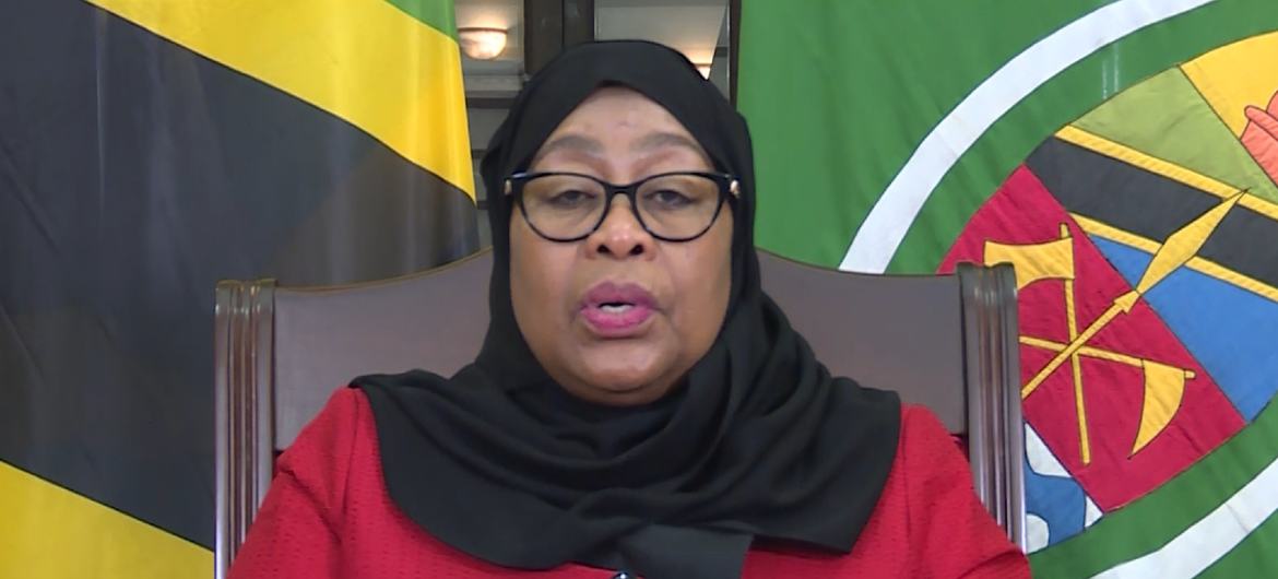 A presidente da Tanzânia, Samia Suluhu Hassanof, pediu aos participantes que abracem a sustentabilidade.