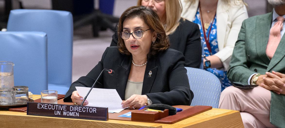 Исполнительный директор структуры «ООН-женщины» Сима Бахус выступает на заседании Совета Безопасности ООН.