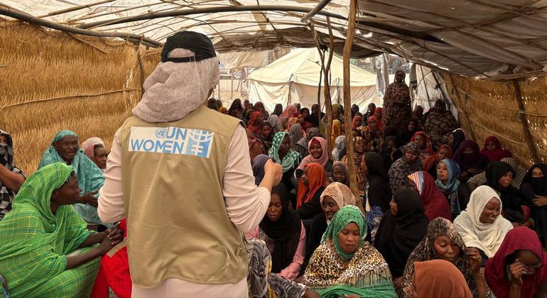 نساء نازحات في في ولاية كسلا، شرق السودان.