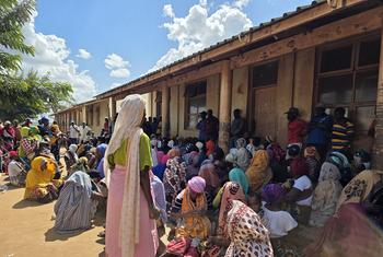 El ACNUR advierte que la nueva ola de desplazamientos en Mozambique es una de las mayores registradas en los últimos ocho años. El ACNUR advierte que la nueva ola de desplazamientos en Mozambique es una de las mayores registradas en los últimos ocho años.