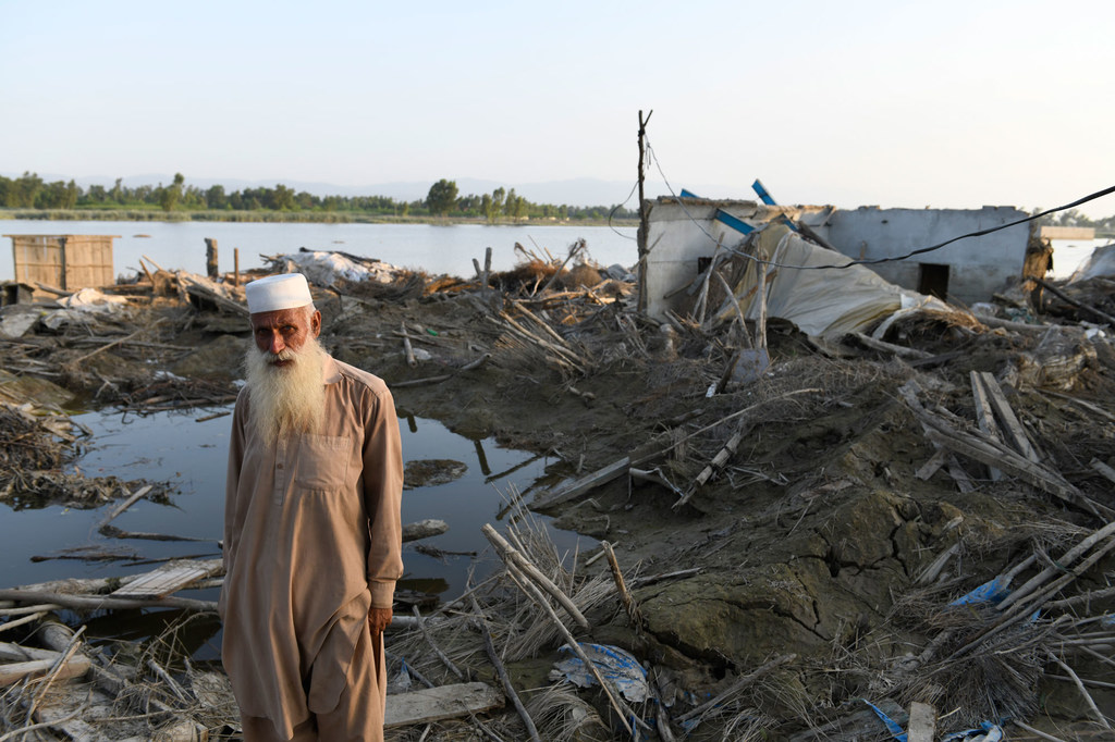 В результате наводнений пострадали 33 млн пакистанцев. 