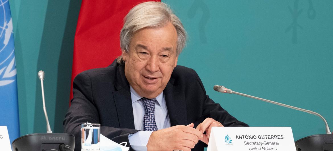 O secretário-geral António Guterres fala aos jornalistas durante uma conferência de imprensa na Conferência de Biodiversidade COP15 em Montreal, Canadá.