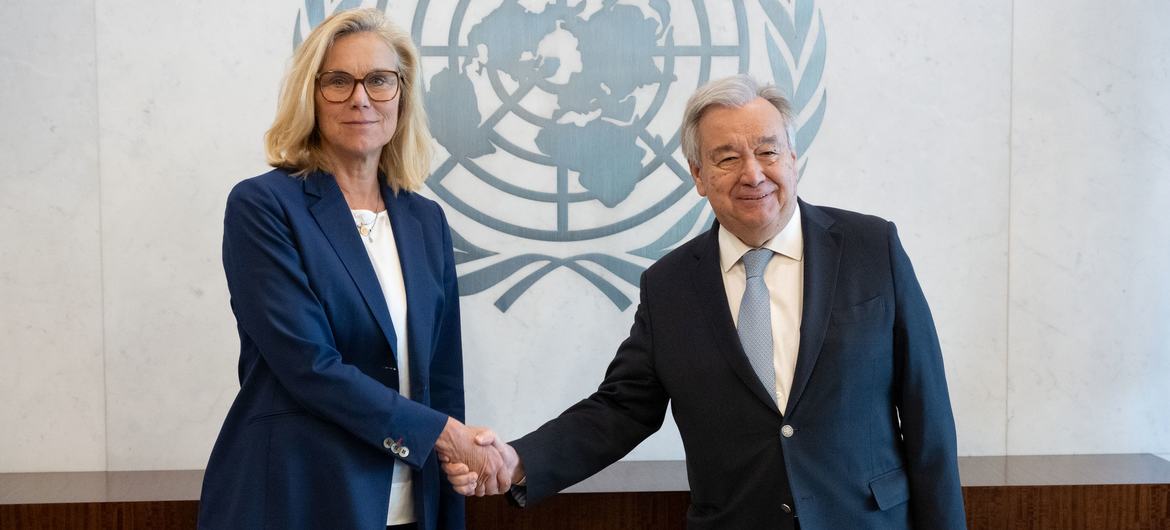 Secretary-General António Guterres (right) meets with Sigrid Kaag, Senior Humanitarian and Reconstruction Coordinator for Gaza.