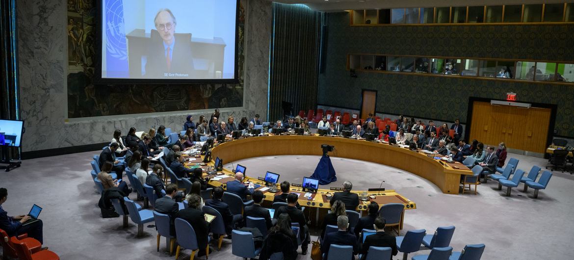 El enviado especial de la ONU para Siria, Geir Pedersen, informa por videoconferencia al Consejo de Seguridad a principios de año.