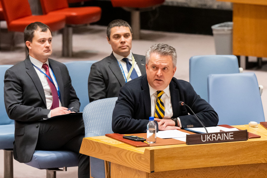 乌克兰常驻代表谢尔盖·基斯利茨亚在安理会发言。