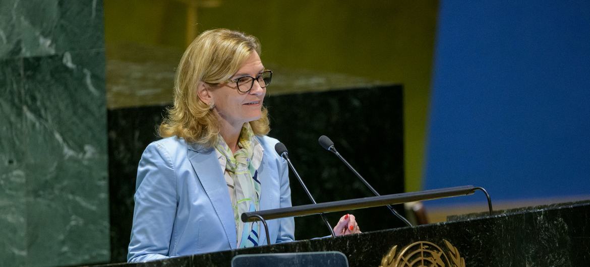 Doreen Bogdan-Martin, la Secrétaire générale de l'Union internationale des télécommunications, prend la parole à l'occasion de la célébration de la Journée internationale de la femme 2023.