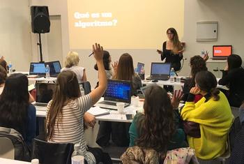 Media Chicas comenzó hace ocho años con la convocatoria de un evento sobre el mundo digital y con el tiempo consiguió ofrecer a las mujeres un espacio de formación y motivación.