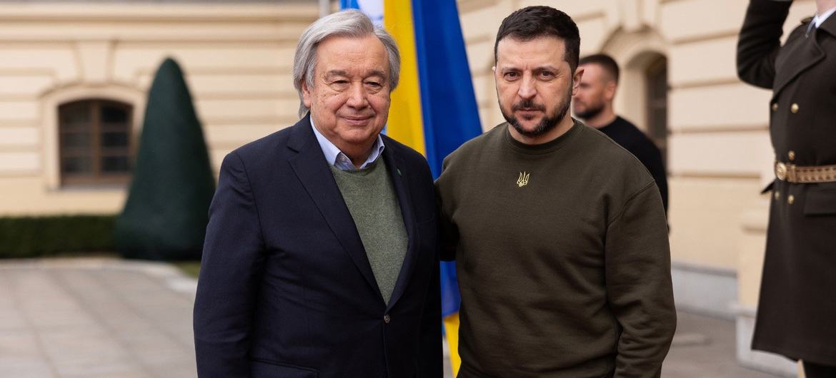 آنتونیو گوترش، دبیرکل سازمان ملل (سمت چپ) در کمتر از یک سال سه بار از اوکراین بازدید کرده است.