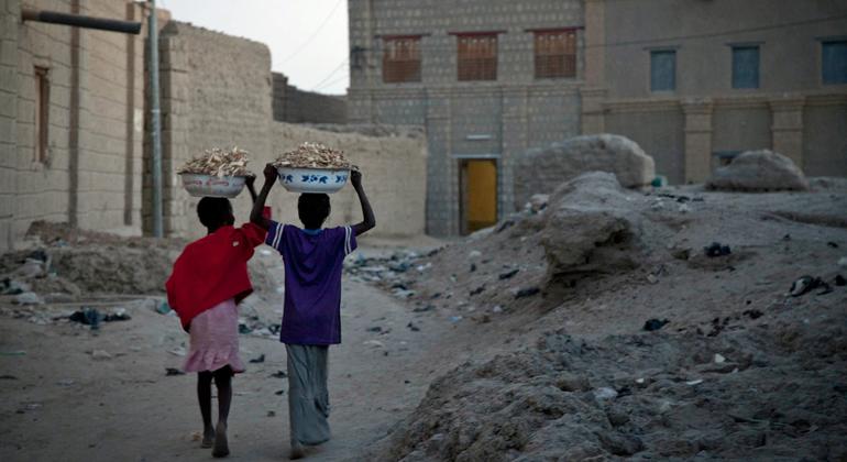 Mali: Üst düzey insan hakları uzmanları, köleliği yasayla yasaklayın

 Nguncel.com