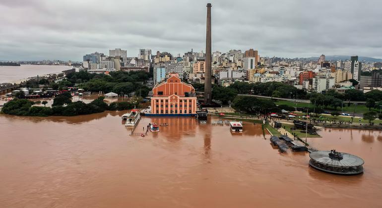 A cidade inundada de Porto Alegre, no estado do Rio Grande do Sul, Brasil.