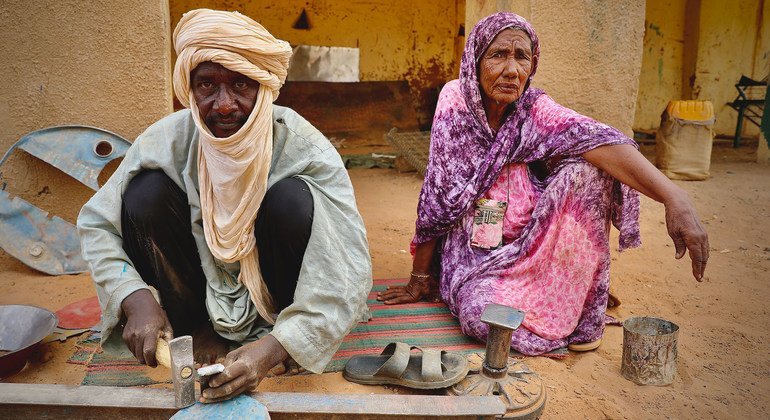 تشهد منطقة ميناكا الواقعة في شمال شرق مالي انعدام أمن متزايد نتيجة الهجمات التي تشنها الجماعات الإرهابية والجماعات المسلحة الأخرى.