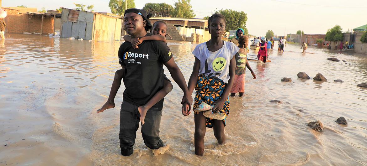 Los ríos Chari y Logone se desbordan en N'Djamena, tras la temporada de lluvias más intensa de los últimos treinta años en Chad.