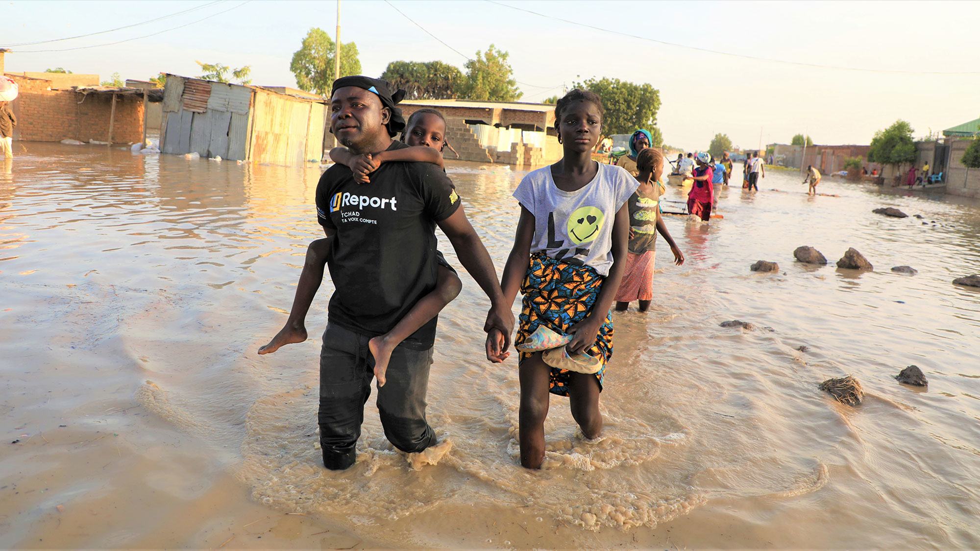 Mito Chari na Logone imefurik huko N'Djamena Chad baada ya mvua kubwa iliyosababisha mafuriko