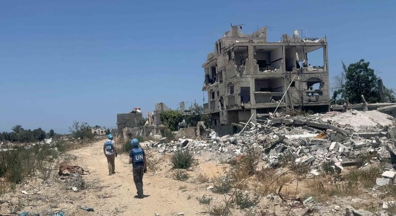 غزة: مقتل نازحين في المواصي ورفض وصول بعثات إنسانية إلى الشمال