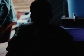 На фоне конфликта женщины и девочки подвергаются повышенному риску сексуального и гендерного насилия.