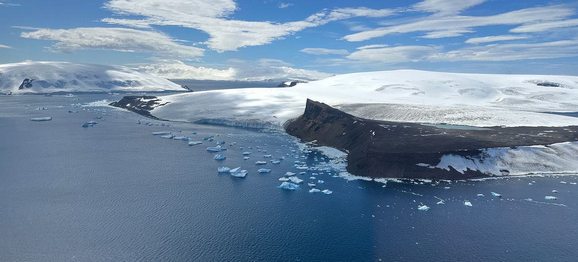 Microplásticos poluindo Antártica Microplásticos poluindo Antártica