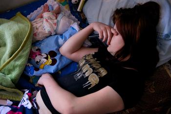 18-летняя жительница Бишкека в приюте для женщин, страдающих от наркозависимости. Фото из архива.
