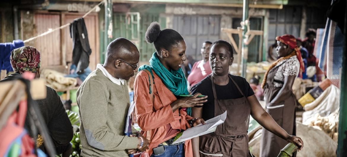 Through RuralInvest the field technician understands what the farmer's vision is, learns how and which data need to be collected and inputs it into the software, which automatically systematizes the information and brings to life clear and visually effec…