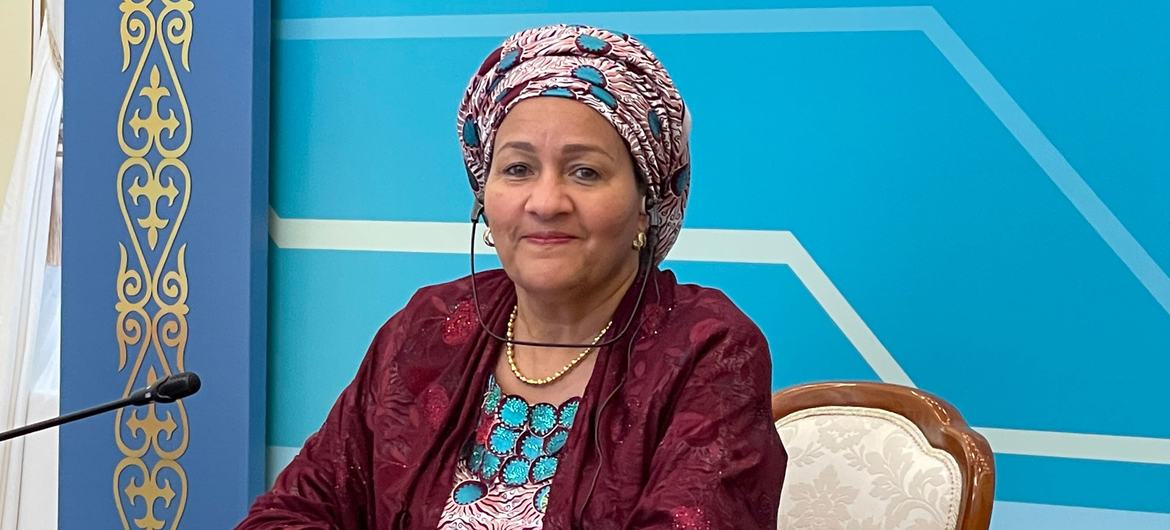 نائبة الأمين العام أمينة محمد تزور كازاخستان حيث التقت بالمنظمات غير الحكومية المحلية.