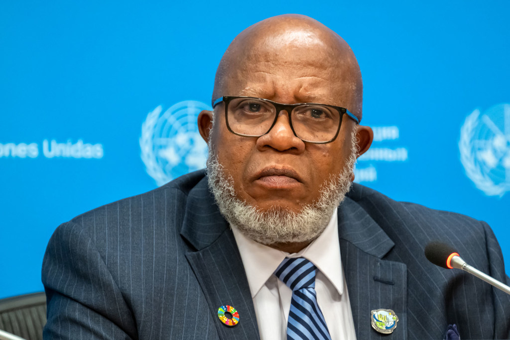 Rais wa mkutano wa 78 wa Baraza Kuu la UN, UNGA78 Balozi Dennis Francis akizungumza na waandishi wa habari jijini New York, Marekani mwishoni mwa jukumu lake hilo lililoanza mwezi Septemba mwaka jana.