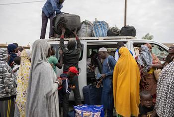 सूडान की राजधानी ख़ारतूम में वापिस लौट रहे लोगों के लिए अपने जीवन को फिर से पटरी पर लाना एक बड़ी चुनौती है.