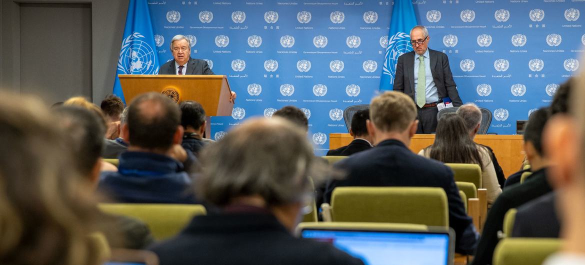 Secretary-General António Guterres (at podium) briefs reporters on recent developments in Israel and the Occupied Palestinian Territory.
