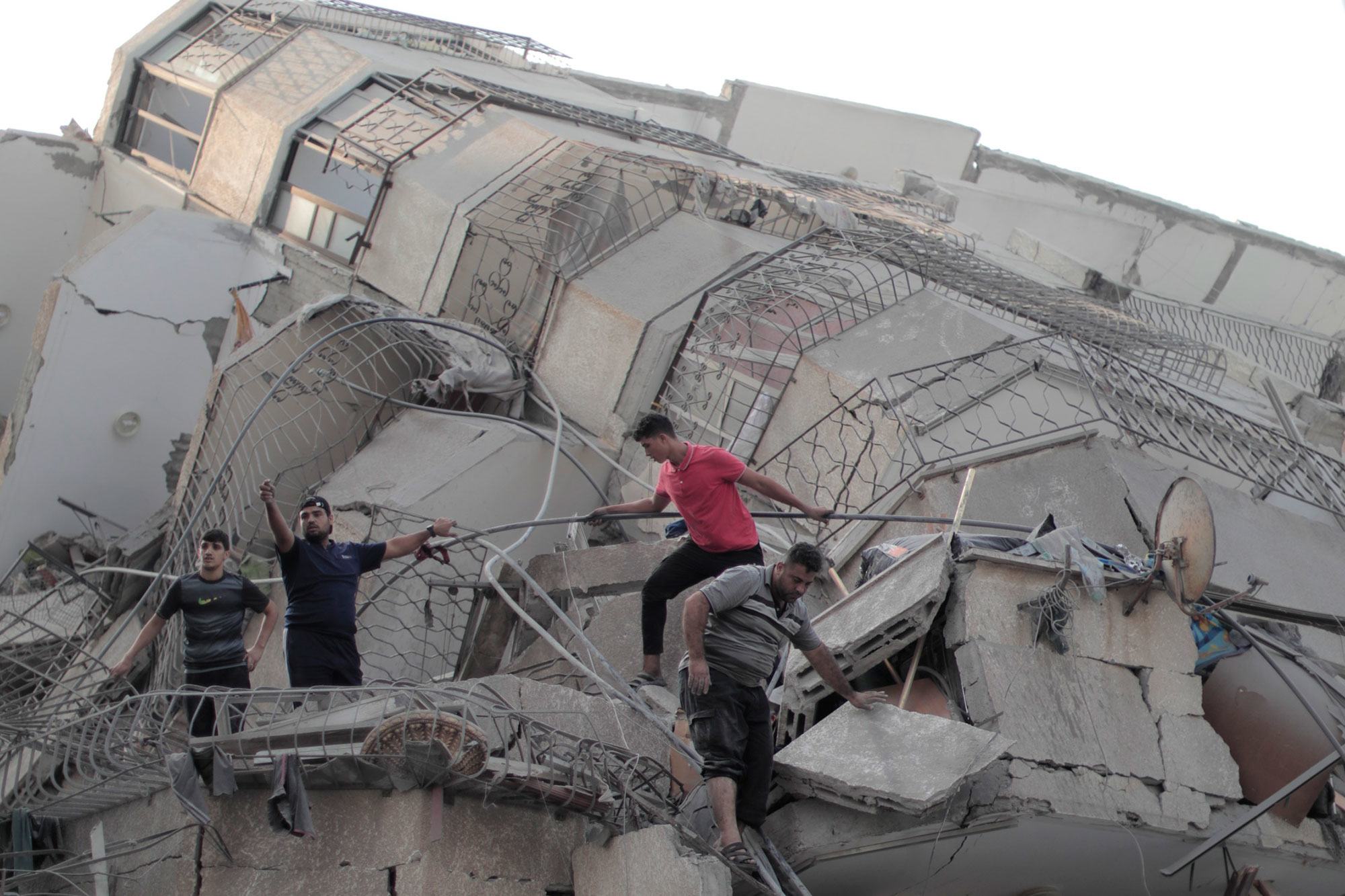 مبنى مدمر في قطاع غزة.