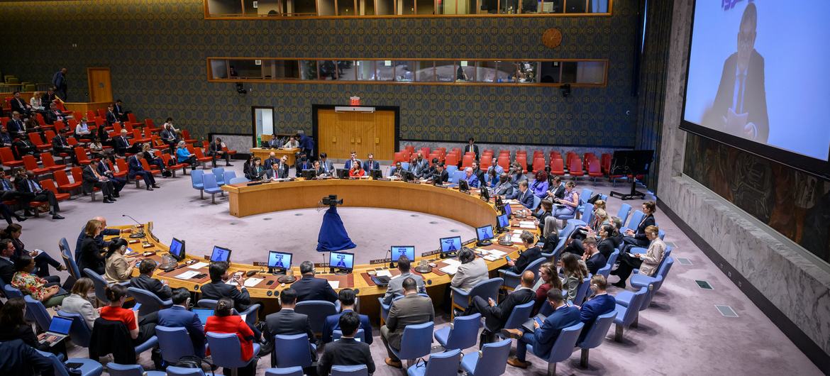 فلسطین سمیت مشرق وسطیٰ کی صورتحال پر اقوام متحدہ کی سلامتی کونسل کے اجلاس سے انرا کے سربراہ فلپ لازارینی ویڈیو لنک کے ذریعے خطاب کر رہے ہیں۔