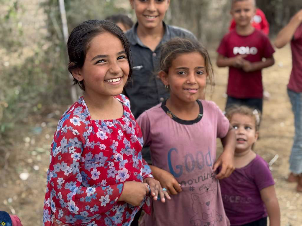 Des enfants célèbrent l'annonce du cessez-le-feu à Gaza.