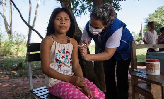 Las comunidades vulnerables de Paraguay están recibiendo vacunas contra el COVID-19 y la gripe.