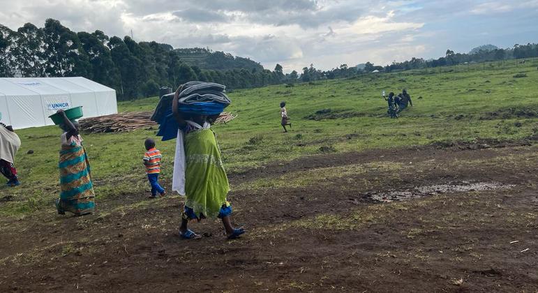 Thousands escape to Uganda following violent clashes in DR Congo
