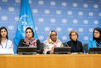 نساء عربيات من لبنان، العراق، السودان، ليبيا، فلسطين شاركن في مؤتمر صحفي في مقر الامم المتحدة في نيويورك، على هامش اجتماعات لجنة وضع المرأة.