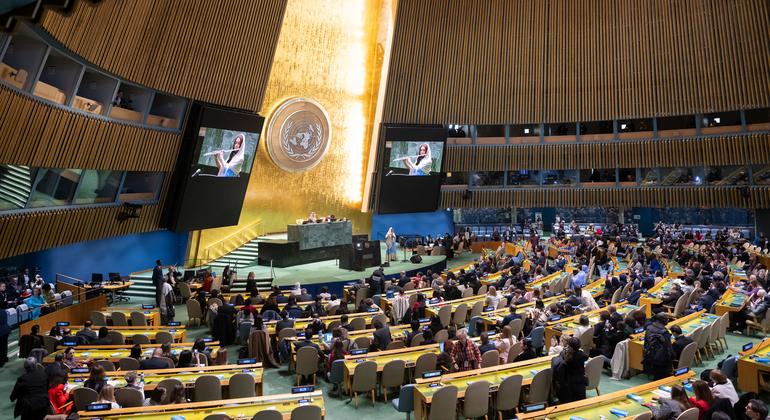 Comienza la 69ª sesión de la Comisión de la Condición Jurídica y Social de la Mujer en el salón de actos de la Asamblea General de la ONU en Nueva York.