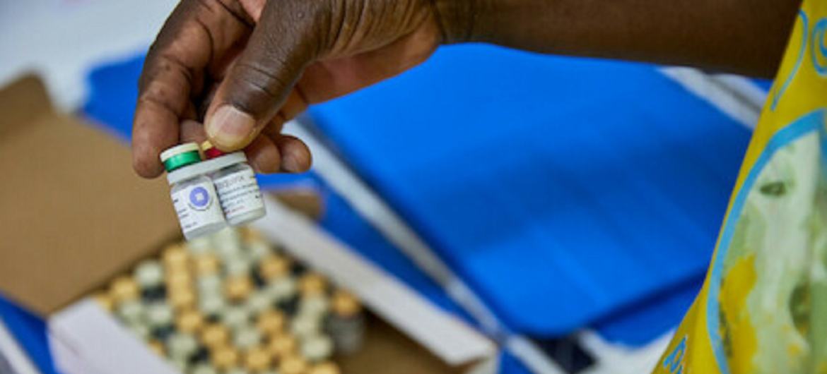 肯尼亚一家卫生机构的疟疾疫苗。
